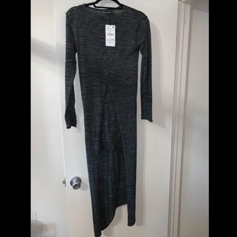 Long sleeve sweater with long tail